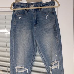 American Eagle Mom Jeans